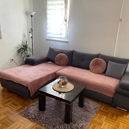 Miana Apartment *