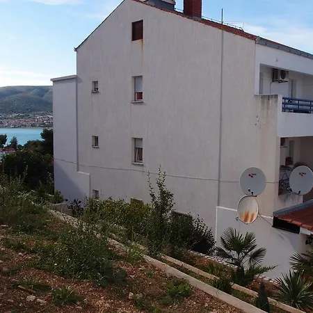 Miana Apartment *